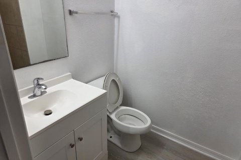 Villa ou maison à louer à Poinciana, Floride: 3 chambres, 134.89 m2 № 2383804 - photo 15