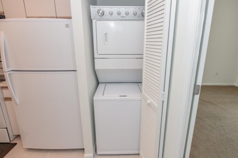 Copropriété à vendre à Jupiter, Floride: 2 chambres, 107.77 m2 № 2077659 - photo 12