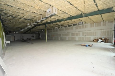 Propiedad comercial en venta en Umatilla, Florida, 2427.54 m2 № 1732407 - foto 30