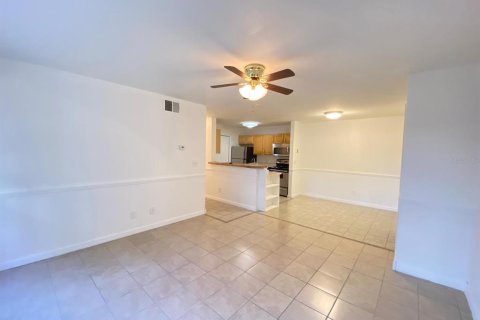 Copropriété à louer à Orlando, Floride: 2 chambres, 87.61 m2 № 1769536 - photo 2