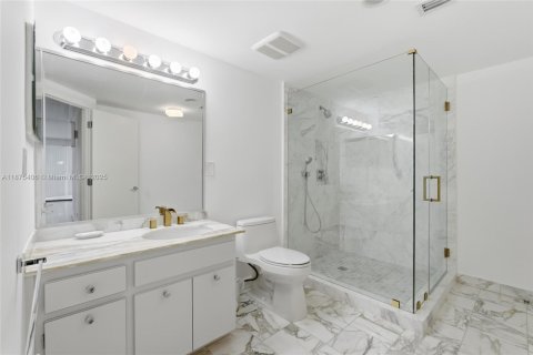 Condo in Bal Harbour, Florida, 2 bedrooms  № 1895831 - photo 28