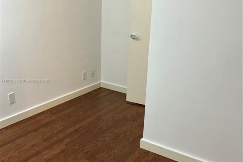 Condo in Bal Harbour, Florida, 2 bedrooms  № 1895831 - photo 21