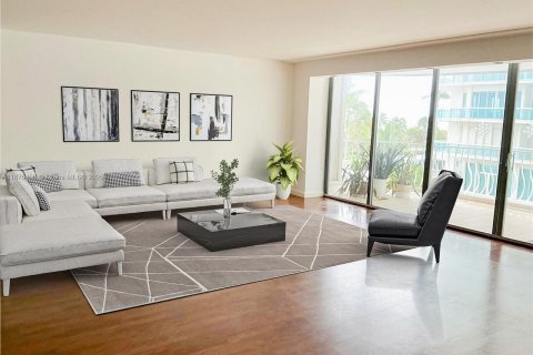 Condo in Bal Harbour, Florida, 2 bedrooms  № 1895831 - photo 6