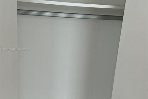 Condo in Bal Harbour, Florida, 2 bedrooms  № 1895831 - photo 20