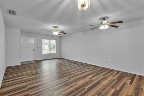 Condo in Winter Haven, Florida, 2 bedrooms № 2102174 - photo 22