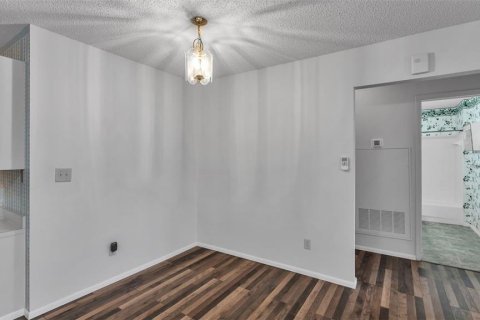 Condo in Winter Haven, Florida, 2 bedrooms № 2102174 - photo 20