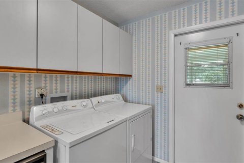 Condo in Winter Haven, Florida, 2 bedrooms № 2102174 - photo 26