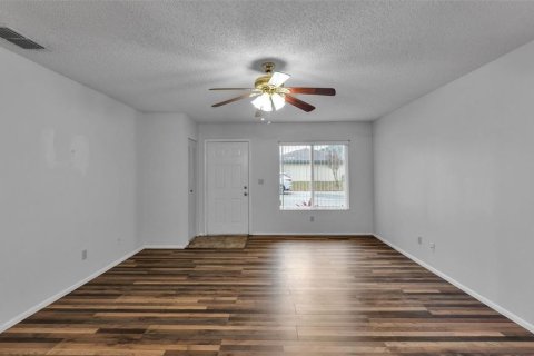 Condo in Winter Haven, Florida, 2 bedrooms № 2102174 - photo 19