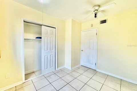 House in Gulfport, Florida 3 bedrooms, 99.41 sq.m. № 1894835 - photo 14