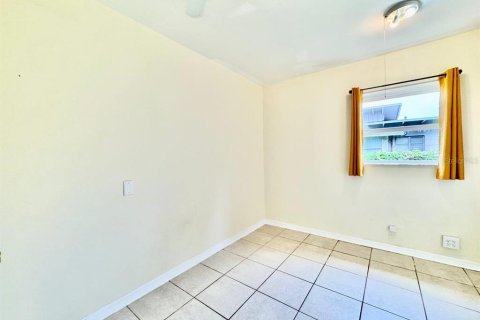 House in Gulfport, Florida 3 bedrooms, 99.41 sq.m. № 1894835 - photo 13