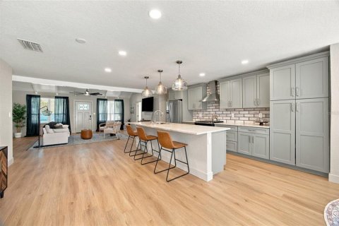 Casa en venta en Saint Petersburg, Florida, 3 dormitorios, 182.37 m2 № 2384054 - foto 16