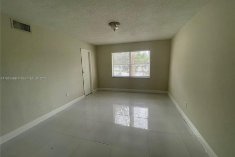 Купить кондоминиум в Санрайз, Флорида 2 спальни, 87.7м2, № 2016005 - фото 10