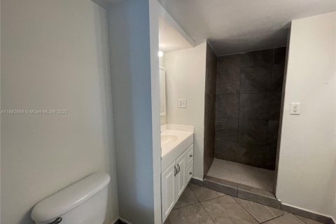 Купить кондоминиум в Санрайз, Флорида 2 спальни, 87.7м2, № 2016005 - фото 12