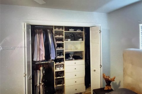 Снять в аренду виллу или дом в Майами, Флорида 3 спальни, 125.88м2, № 2063445 - фото 14