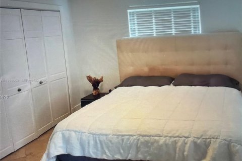 Снять в аренду виллу или дом в Майами, Флорида 3 спальни, 125.88м2, № 2063445 - фото 13