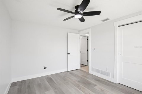 House in Port Charlotte, Florida 2 bedrooms, 114.08 sq.m. № 1813604 - photo 15