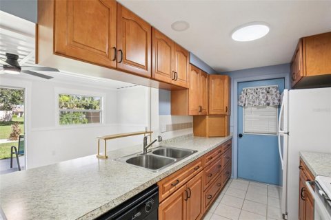 House in Port Charlotte, Florida 2 bedrooms, 114.08 sq.m. № 1813604 - photo 7