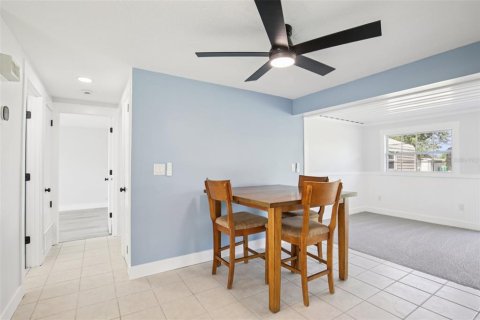 House in Port Charlotte, Florida 2 bedrooms, 114.08 sq.m. № 1813604 - photo 4