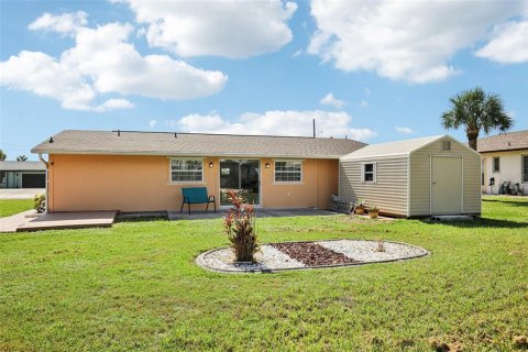 House in Port Charlotte, Florida 2 bedrooms, 114.08 sq.m. № 1813604 - photo 19