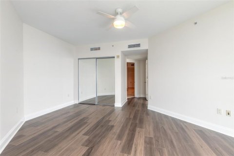 Condo in Daytona Beach, Florida, 2 bedrooms  № 1591576 - photo 19