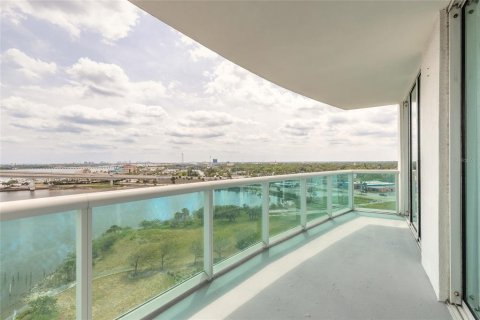 Condo in Daytona Beach, Florida, 2 bedrooms  № 1591576 - photo 28