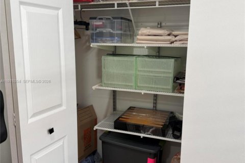 House in Davie, Florida 2 bedrooms, 116.69 sq.m. № 2042147 - photo 29