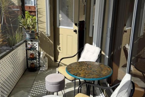 House in Davie, Florida 2 bedrooms, 116.69 sq.m. № 2042147 - photo 22