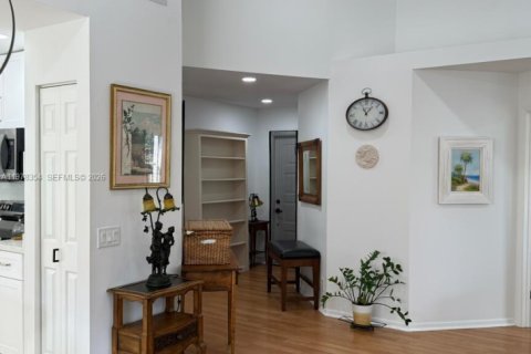 House in Davie, Florida 2 bedrooms, 116.69 sq.m. № 2042147 - photo 11