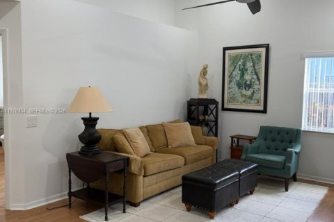 House in Davie, Florida 2 bedrooms, 116.69 sq.m. № 2042147 - photo 9