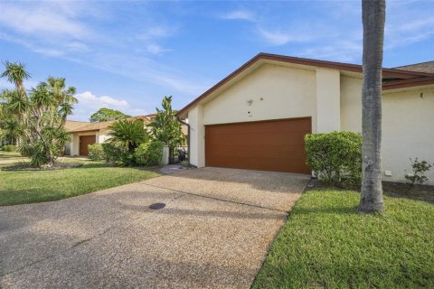 Villa ou maison à vendre à Bradenton, Floride: 3 chambres, 176.14 m2 № 2436769 - photo 2