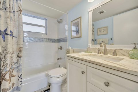 Condominio en venta en Pompano Beach, Florida, 2 dormitorios, 102.19 m2 № 2192566 - foto 12