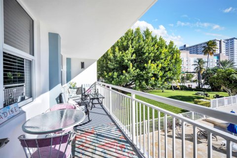 Condominio en venta en Pompano Beach, Florida, 2 dormitorios, 102.19 m2 № 2192566 - foto 3