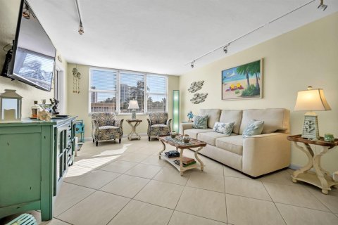 Condominio en venta en Pompano Beach, Florida, 2 dormitorios, 102.19 m2 № 2192566 - foto 20