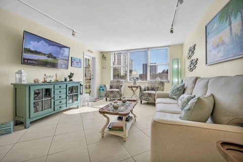 Condominio en venta en Pompano Beach, Florida, 2 dormitorios, 102.19 m2 № 2192566 - foto 21