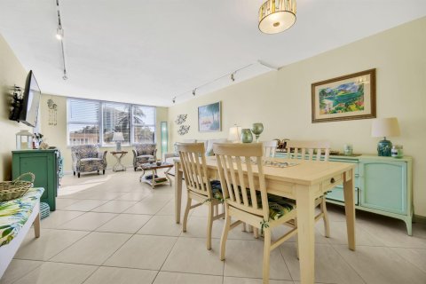 Condominio en venta en Pompano Beach, Florida, 2 dormitorios, 102.19 m2 № 2192566 - foto 18