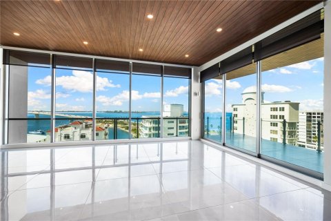 Condo in Sarasota, Florida, 4 bedrooms  № 2093138 - photo 10