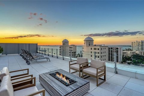 Condo in Sarasota, Florida, 4 bedrooms  № 2093138 - photo 2