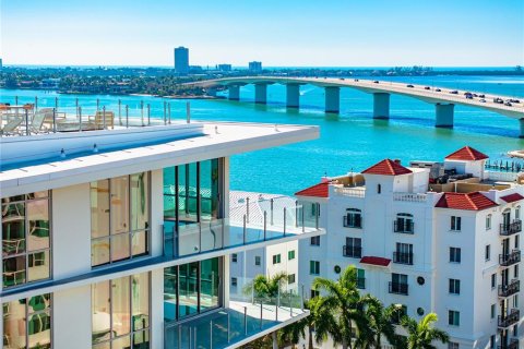 Condo in Sarasota, Florida, 4 bedrooms  № 2093138