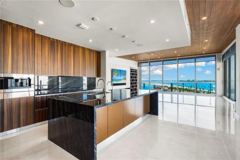 Condo in Sarasota, Florida, 4 bedrooms  № 2093138 - photo 15