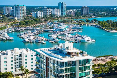 Condo in Sarasota, Florida, 4 bedrooms  № 2093138 - photo 3