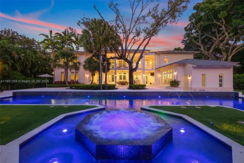 Casa en Pinecrest, Florida 8 dormitorios, 1080.08 m2 № 2033122