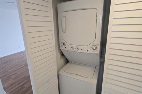 Купить кондоминиум в Маргит, Флорида 3 комнаты, 90.12м2, № 2153955 - фото 26