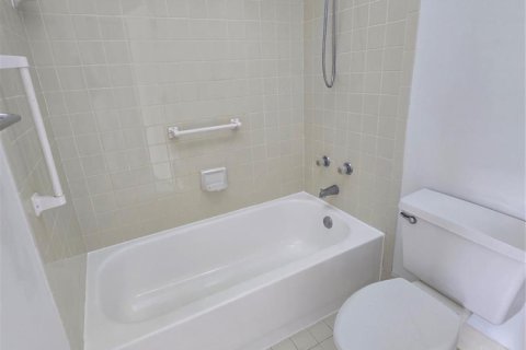 Купить кондоминиум в Маргит, Флорида 3 комнаты, 90.12м2, № 2153955 - фото 18