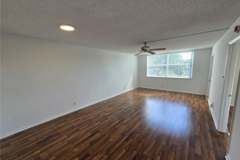 Купить кондоминиум в Маргит, Флорида 3 комнаты, 90.12м2, № 2153955 - фото 8