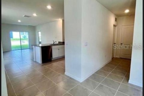 Casa en alquiler en Davenport, Florida, 3 dormitorios, 140.84 m2 № 2094358 - foto 16