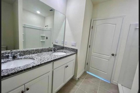 Casa en alquiler en Davenport, Florida, 3 dormitorios, 140.84 m2 № 2094358 - foto 13