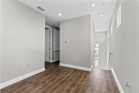 Villa ou maison à louer à Orlando, Floride: 3 chambres, 166.11 m2 № 2095382 - photo 12