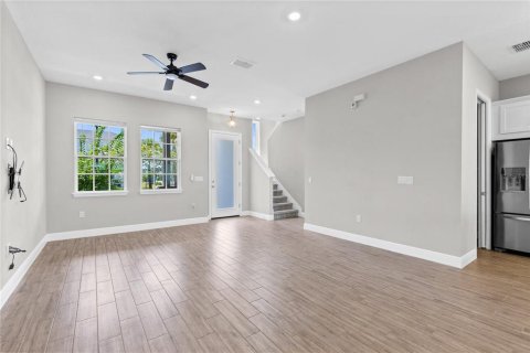 Villa ou maison à louer à Orlando, Floride: 3 chambres, 166.11 m2 № 2095382 - photo 8