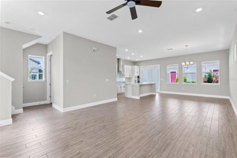 Villa ou maison à louer à Orlando, Floride: 3 chambres, 166.11 m2 № 2095382 - photo 9