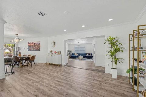 Casa en venta en Palmetto Bay, Florida, 3 dormitorios, 172.71 m2 № 2008504 - foto 4